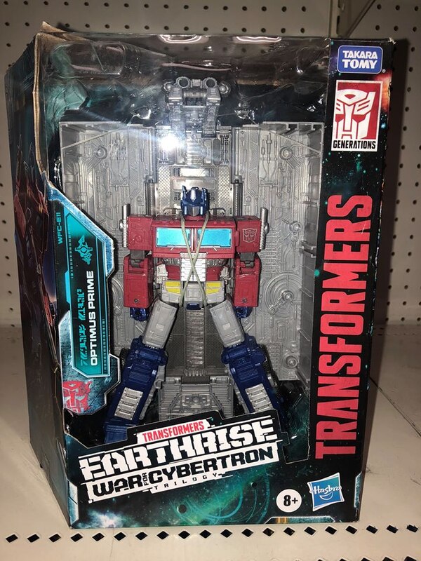 Earthrise Leader Optimus Prime Variant With Alternate Universe Head  (5 of 6)